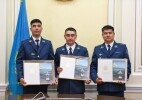 Аймақ басшысы төрт жасар баланы құтқарған полиция қызметкерлеріне құрмет көрсетті
