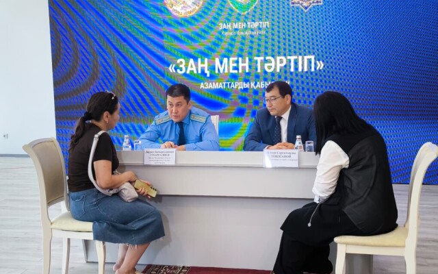 В Бурлинском районе прокуратура ЗКО провела прием граждан