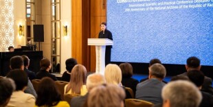 Глава государства поздравил коллектив и ветеранов Национального архива Республики Казахстан с 20-летием