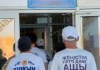Команда бегунов прибежала на голосование в Уральске