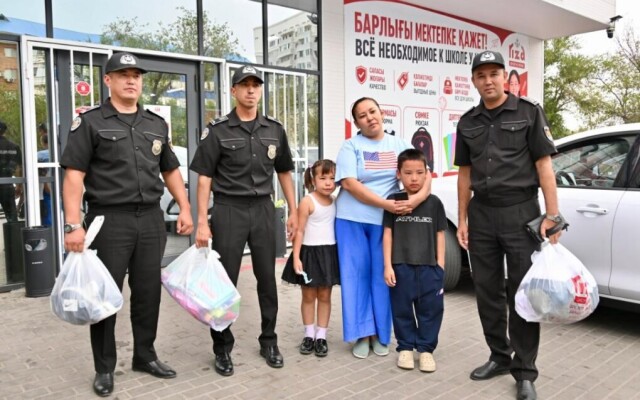 «Дорога в школу»: забота о детях стала доброй традицией военнослужащих