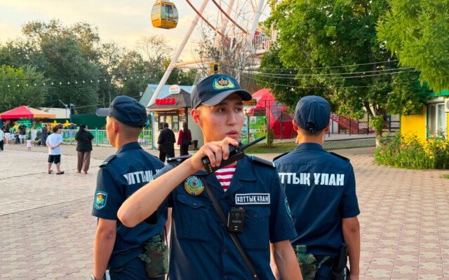 Молодые гвардейцы впервые вышли на охрану общественного порядка в Уральске