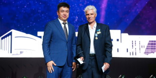 Шыңғырлау: Александр Пятин «Еңбек ардагері» және «Құрметті спорт қызметкері» төсбелгілерімен марапатталды