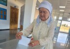 Ақ жаулықты әже сайлауға қатысып, елге ақ тілегін арнады