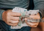 Наличные рубли снова начинают пользоваться спросом среди населения