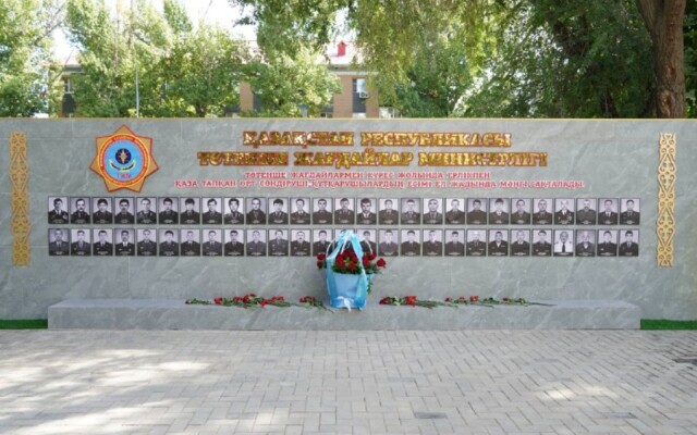В ГОРОДЕ ОТКРЫЛАСЬ АЛЛЕЯ СПАСАТЕЛЕЙ
