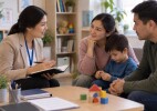 Для социальных работников разработают практическое руководство по работе с семьями, воспитывающими детей с РАС