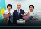 Мемлекеттік марапат табысталды
