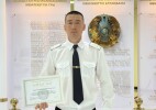 Полицейского, спасшего семью от пожара, наградили в ЗКО