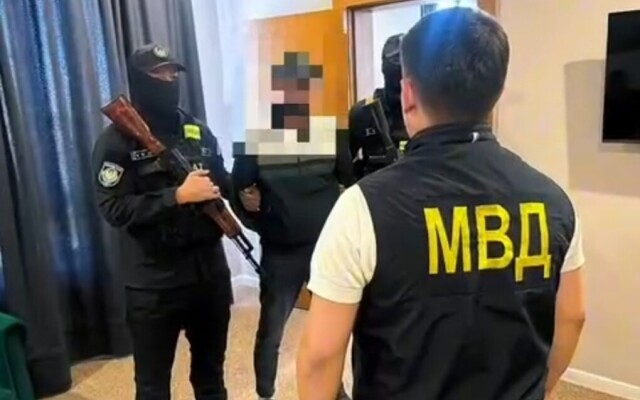 В Шымкенте у известного тамады изъяты предположительно наркотические вещества