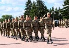Западно-Казахстанская область поддержала эстафету «Сарбаз жолы»: призывников проводили на службу в Алматы