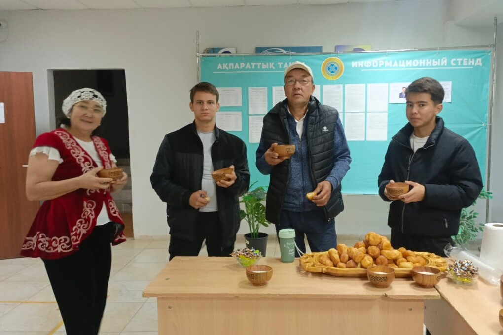 image-27-09-26-08-04-3_edit_119479629861347