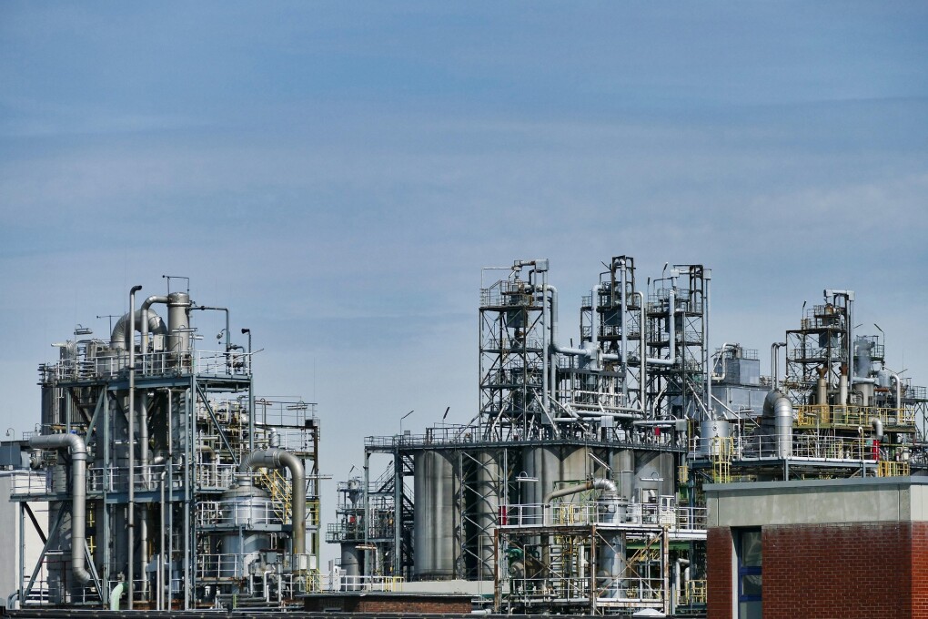 satyaprem-refinery-3613526_1920