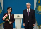 Президент батысқазақстандық ұстаз Алмажан Жұмағалиеваны «Ерен еңбегі үшін» медалімен марапаттады