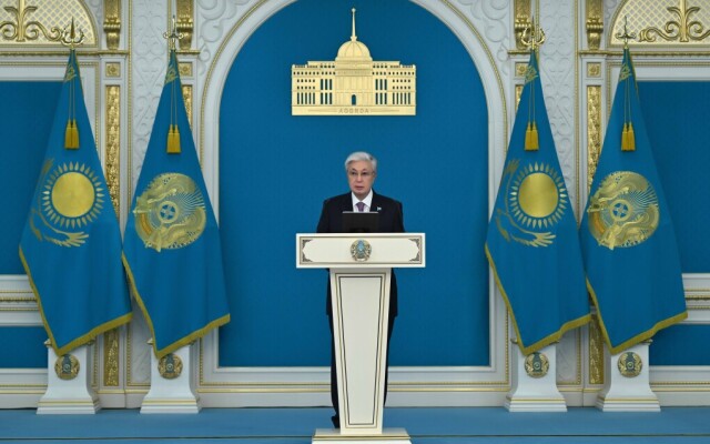 Глава государства поздравил учителей с профессиональным праздником