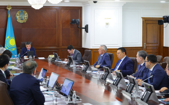 Олжас Бектенов провел заседание Совета по экономической политике