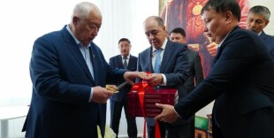 В Ханской ставке презентовали три книги, посвященные истории родного края