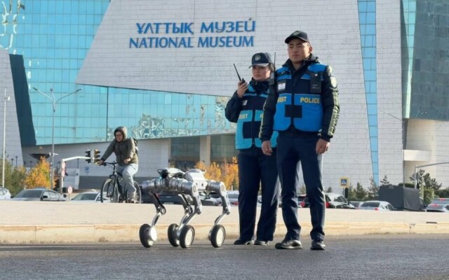 Роботы-собаки начали контролировать безопасность в общественных местах
