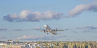Воздушный парк группы Air Astana пополнился 64-м самолетом