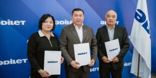 Партия «Әділет» и ассоциации подписали меморандумы для поддержки председателей ОСИ и КСК в ЗКО