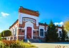 Бөкей ордасында алғаш ашылған қазынашылық ғимараты қандай қызметтер атқарды?