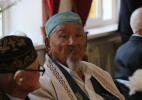Сырым ауданының әкімі Жұмагелді Батырниязов еңбек ардагерлерімен кездесті