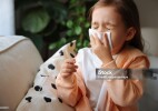 ЖРВИ мен тұмау көбейді: Үйдегі дәрі қобдишасында қандай дәрі болғаны дұрыс?