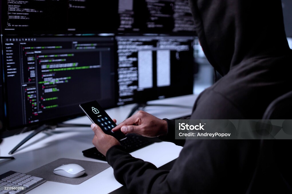 Cyber Criminal Using Stolen Cellphone To Hack Data And Steal.